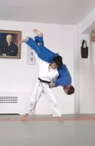 Tina Takahashi shoulder wheel throw